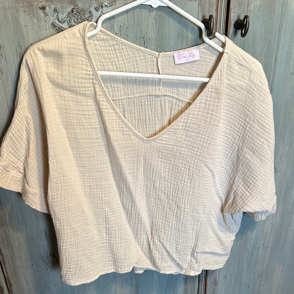 Pink Lily Cream V-Neck Cropped Cotton Gauze Top